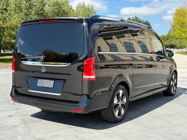 Mercedes-Benz V-Class — Фото автомобиля 9