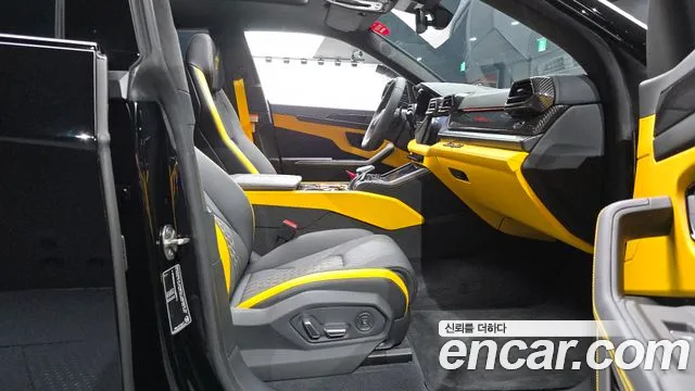 Lamborghini Urus — Фото автомобиля 16