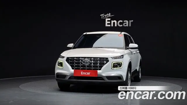 Hyundai Venue — Фото автомобиля 3