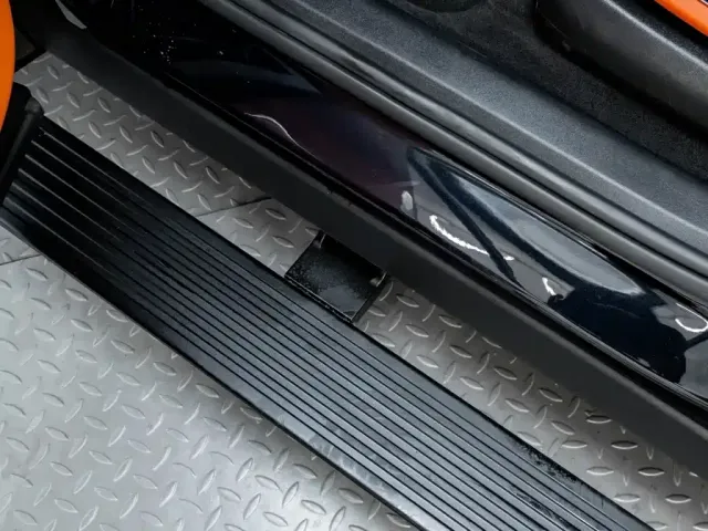 Li Auto L8 — Фото автомобиля 11