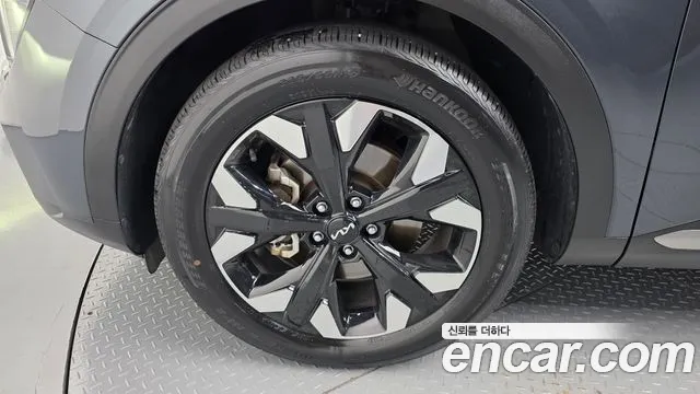 Kia Sportage Sportage 5-е поколение Бензин 1.6 Turbo 4WD — Фото автомобиля 5