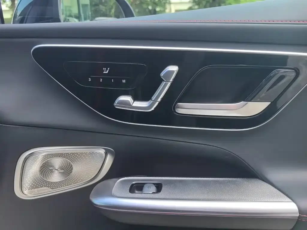 Mercedes-Benz Mercedes-Benz GLC AMG 2025 AMG GLC 43 4MATIC — Фото автомобиля 18