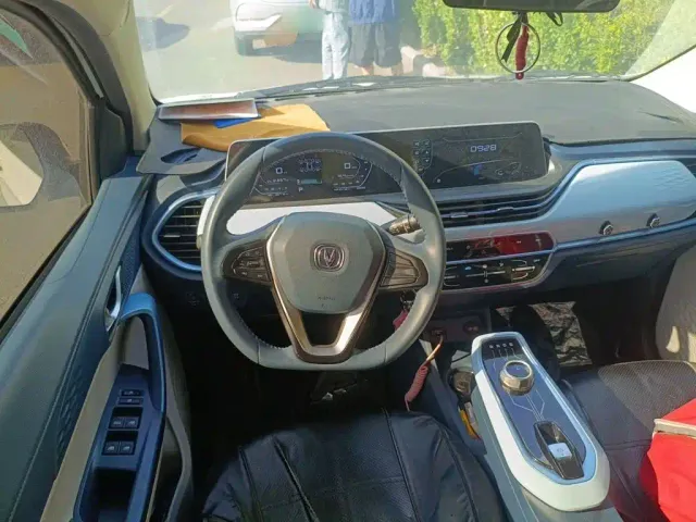 Changan Benben E-Star — Фото автомобиля 11