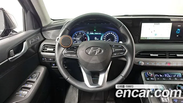 Hyundai Palisade Palisade Дизель 2.2 2WD — Фото автомобиля 13