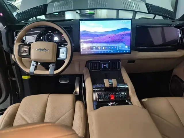 BYD FangChengBao Leopard 8 — Фото автомобиля 9