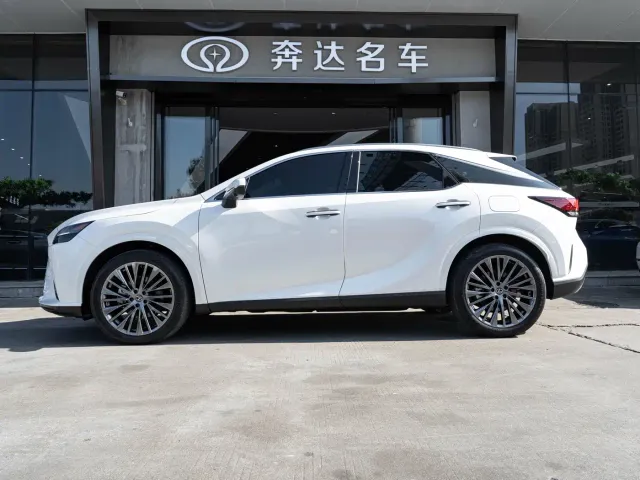 Lexus RX — Фото автомобиля 4