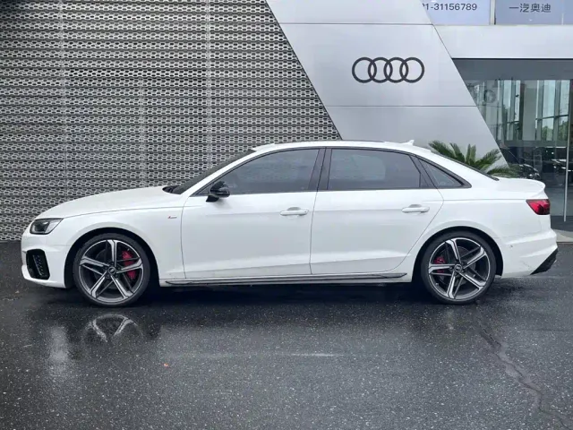 Audi A4L — Фото автомобиля 4