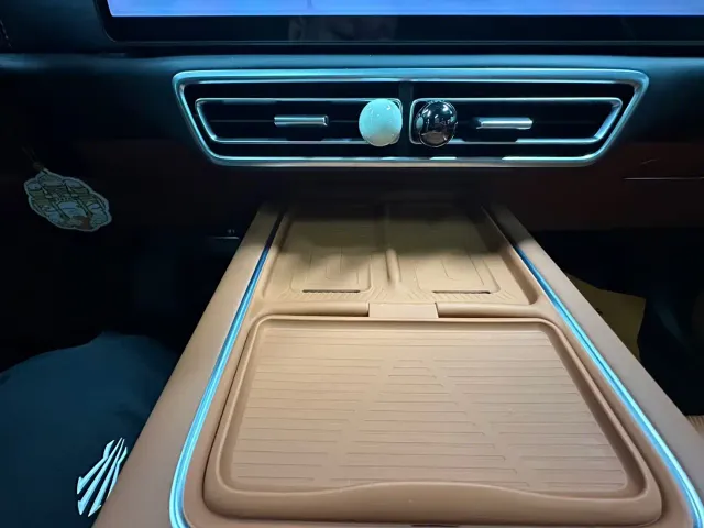 Li Auto L7 — Фото автомобиля 26