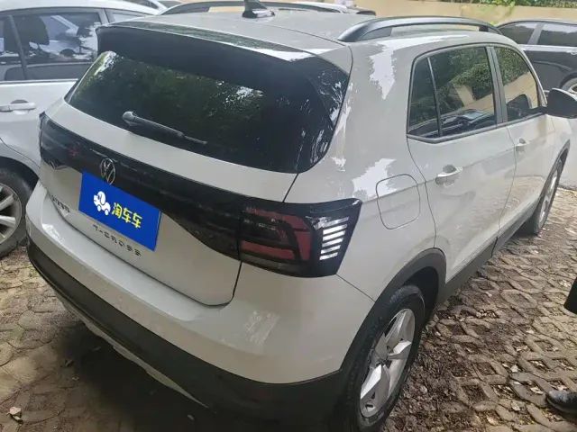 Volkswagen T-Cross — Фото автомобиля 3