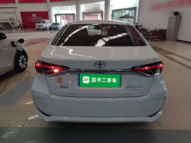 Toyota Corolla — Фото автомобиля 5