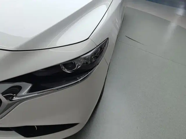 Mazda Axela — Фото автомобиля 5