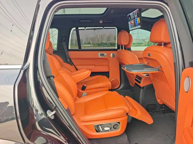 Li Auto L9 — Фото автомобиля 6