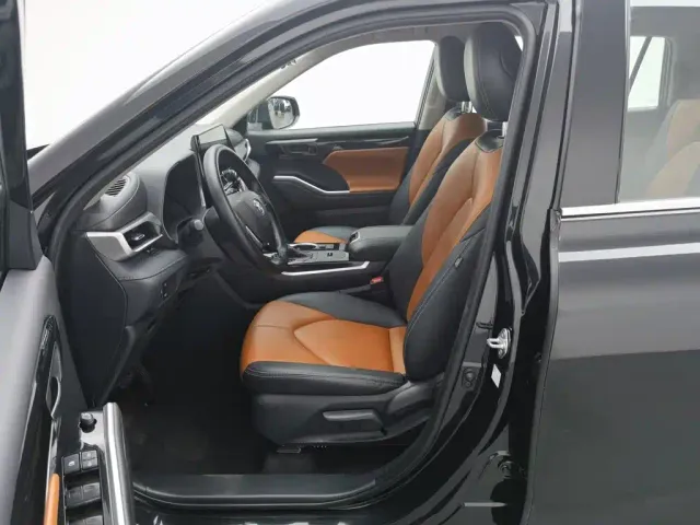 Toyota Highlander — Фото автомобиля 10