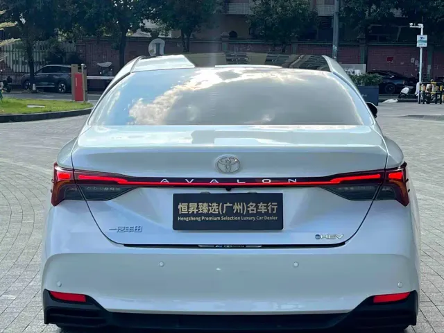 Toyota Avalon — Фото автомобиля 6