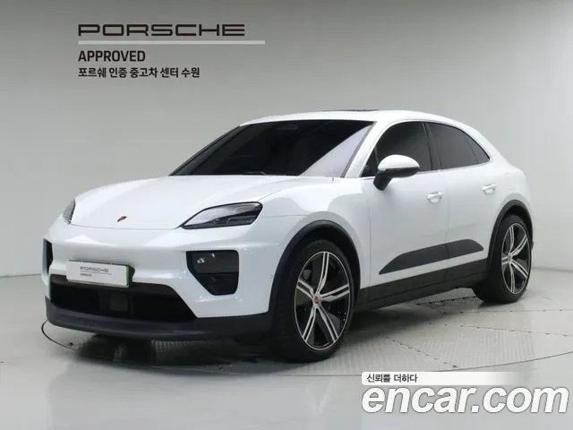 Фотография автомобиля — Porsche Macan Electric