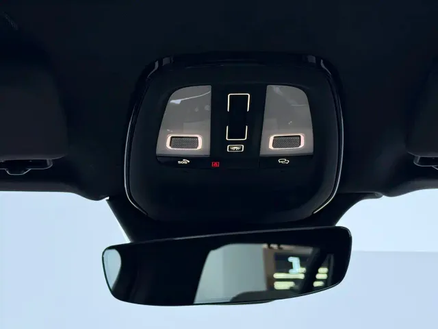 Volvo XC90 — Фото автомобиля 29