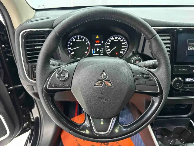 Mitsubishi Outlander — Фото автомобиля 11