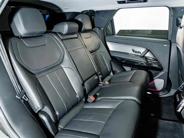 Land Rover Range Rover Sport — Фото автомобиля 23