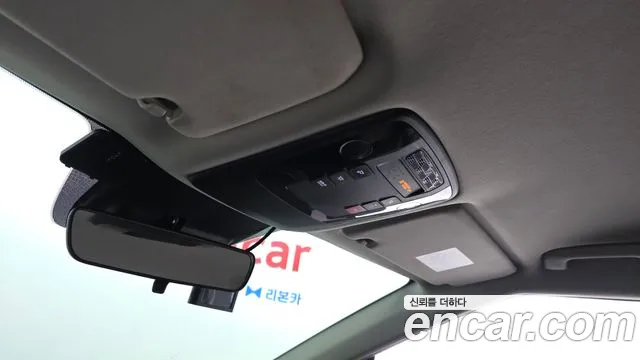 Kia Carnival Generation 4 — Фото автомобиля 29
