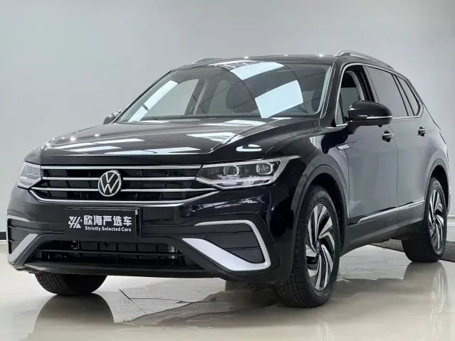 Фотография автомобиля — Volkswagen Tiguan L