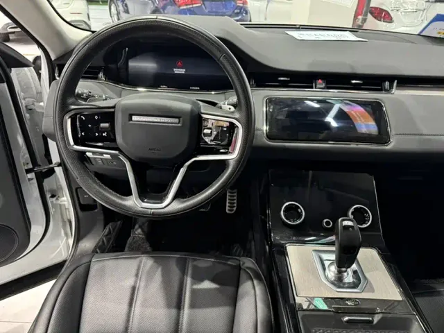 Land Rover Range Rover Evoque — Фото автомобиля 3