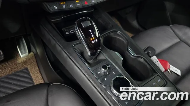 Cadillac XT4 2.0 Sport AWD — Фото автомобиля 2