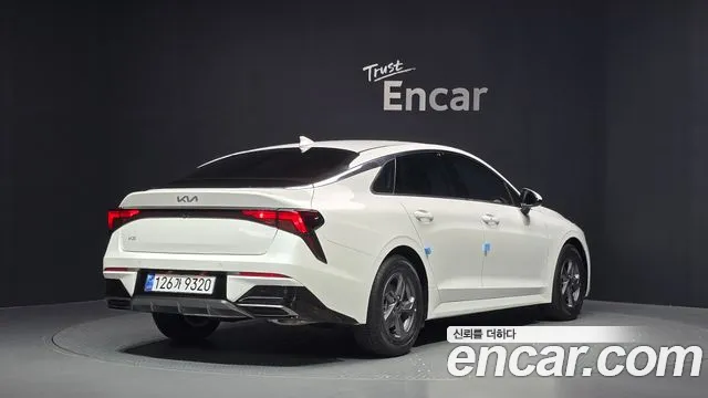 Kia K5 Новый K5 3 поколение 2.0 LPi(Для проката) — Фото автомобиля 2