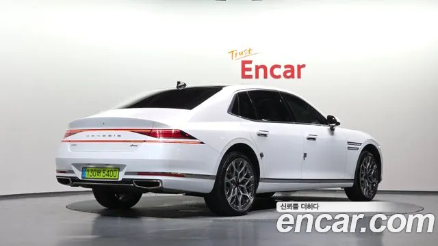 Genesis G90 — Фото автомобиля 2
