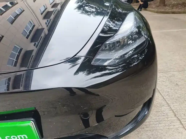 Tesla Model Y — Фото автомобиля 23