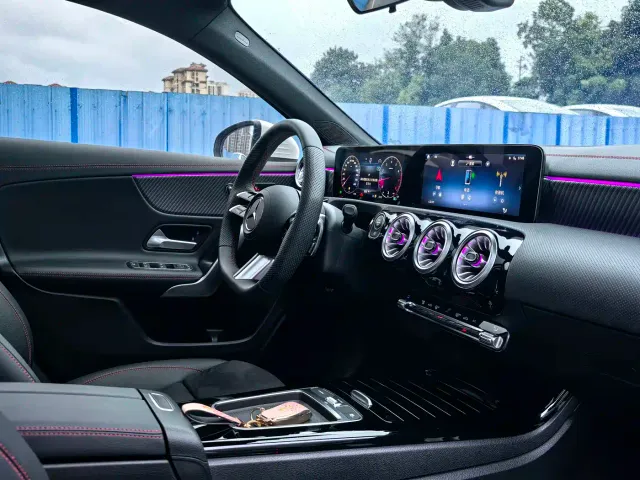 Mercedes-Benz A-Class — Фото автомобиля 7