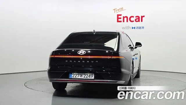 Hyundai Grandeur GN7 — Фото автомобиля 4