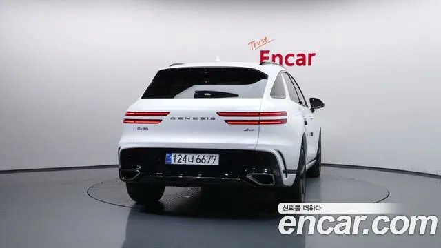 Genesis GV70 — Фото автомобиля 4