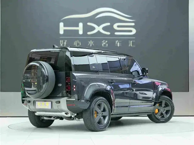 Land Rover Defender — Фото автомобиля 4