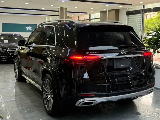 Mercedes-Benz GLE-Class — Фото автомобиля 10