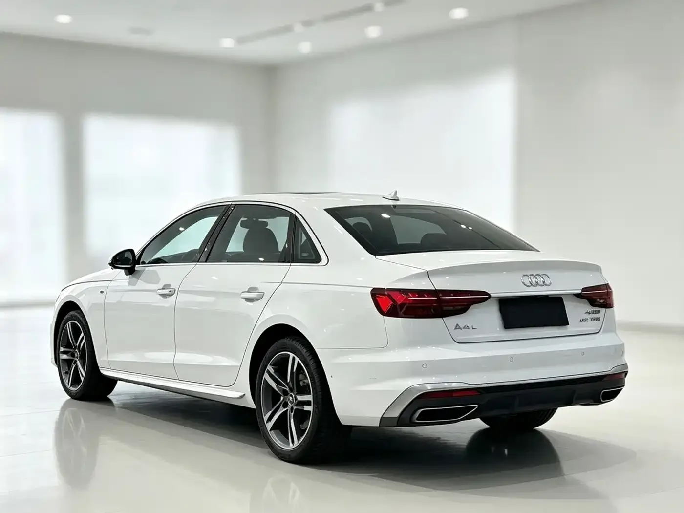 Audi Audi A4L 2023 40 TFSI Fashion Dynamic — Фото автомобиля 4