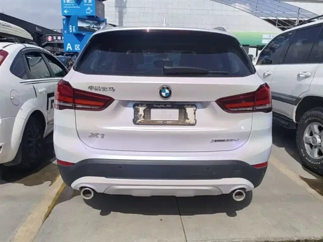 BMW X1 — Фото автомобиля 3