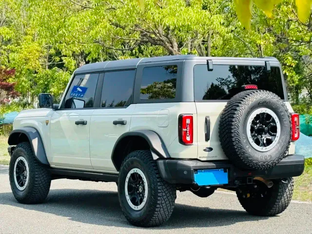 Ford Bronco — Фото автомобиля 4