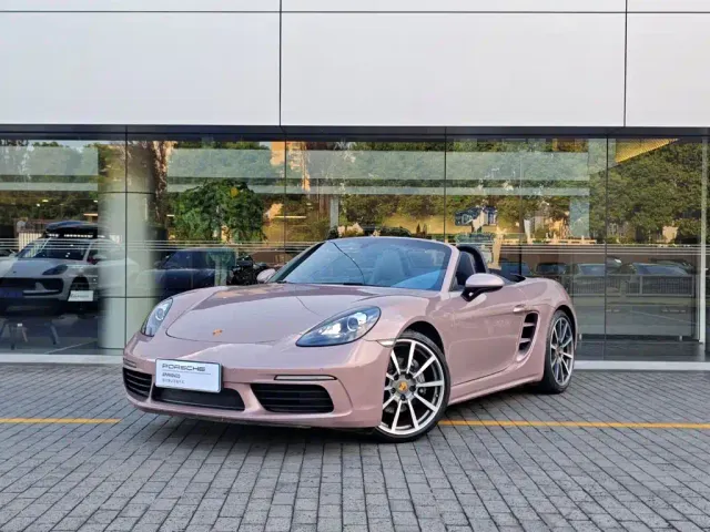 Porsche 718 — Фото автомобиля 24