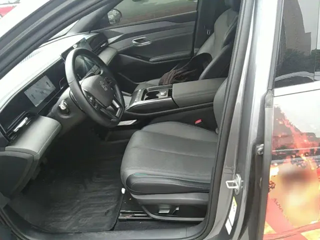 BYD Qin L — Фото автомобиля 14