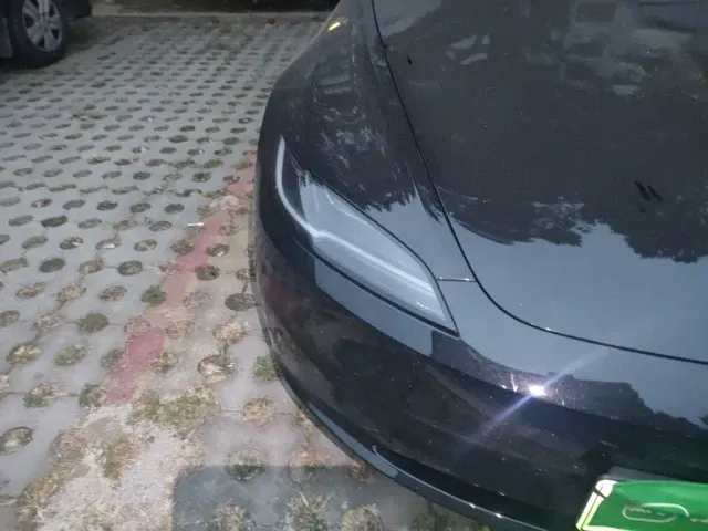 Tesla Model 3 — Фото автомобиля 7
