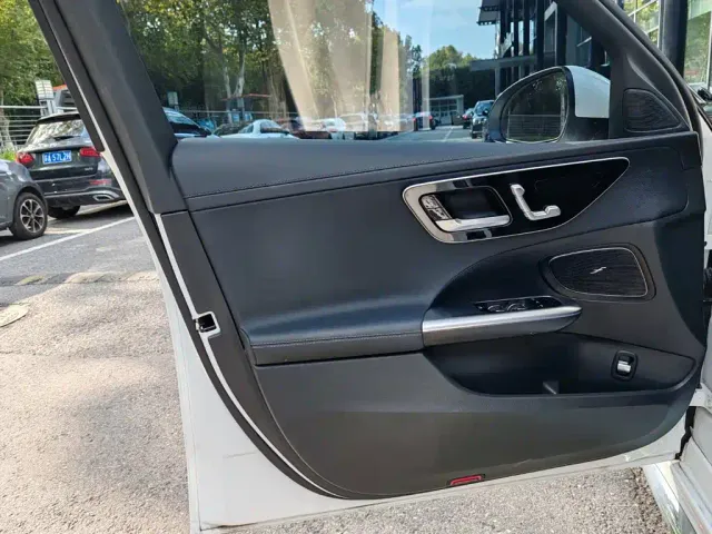 Mercedes-Benz C-Class — Фото автомобиля 9