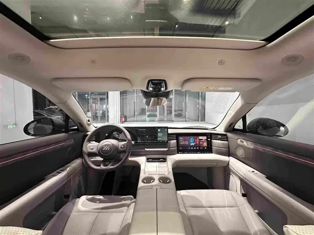IM Motors LS6 — Фото автомобиля 18