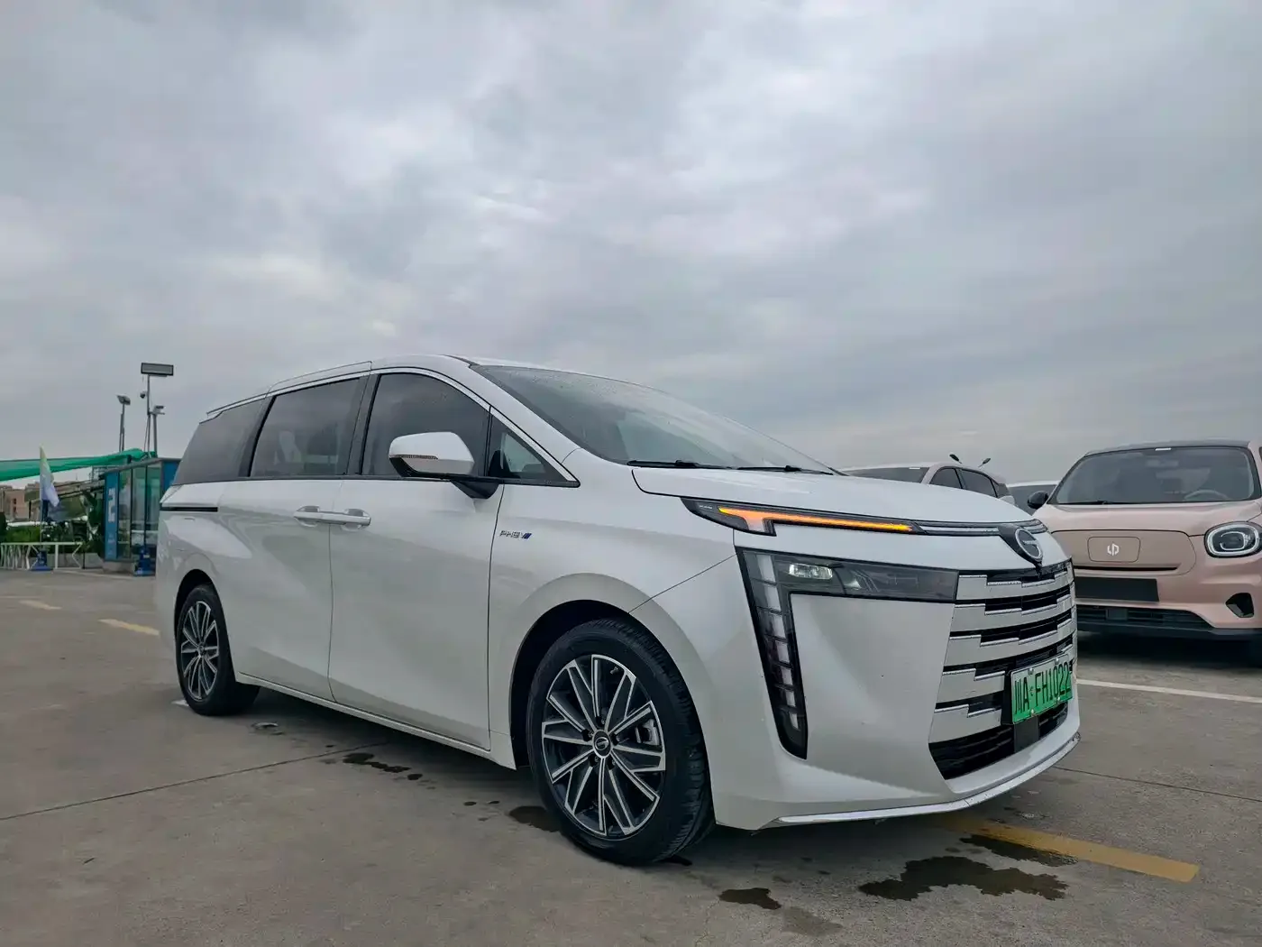 GAC Trumpchi Trumpchi E8 NEV 2025 150km PRO+ — Фото автомобиля 3
