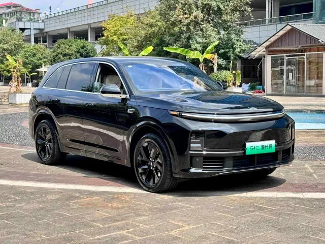 Li Auto L7 — Фото автомобиля 6