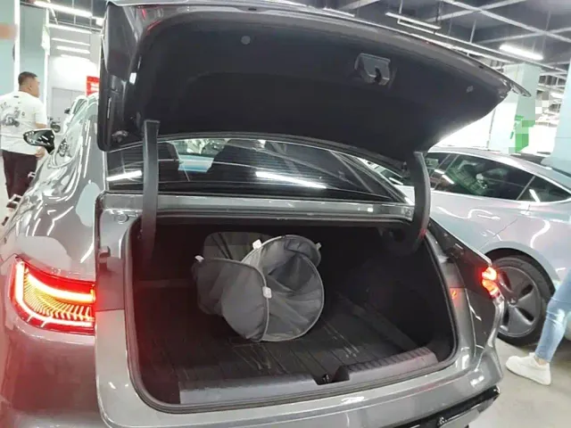 Geely Galaxy E8 — Фото автомобиля 18