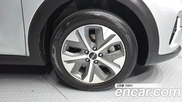 Kia Niro Niro Plus Air — Фото автомобиля 5
