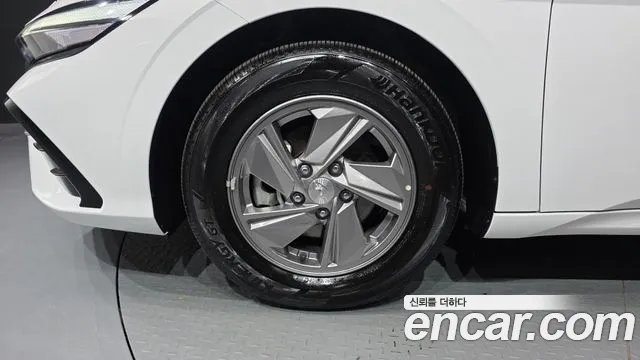 Hyundai Avante — Фото автомобиля 5