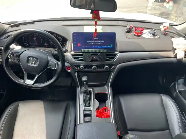 Honda Accord — Фото автомобиля 7