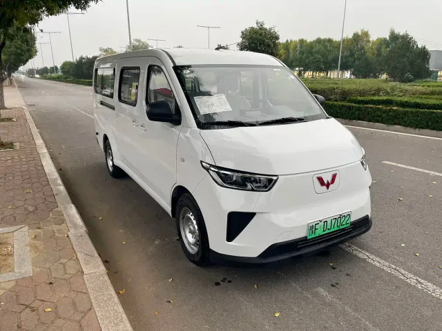 Wuling Yangguang — Фото автомобиля 2