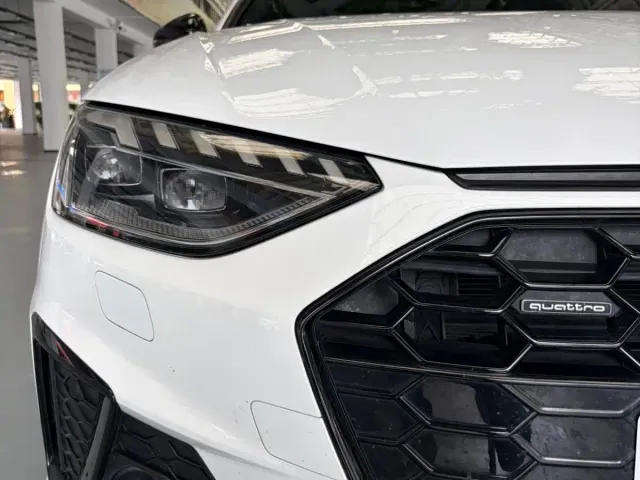 Audi A4L — Фото автомобиля 14